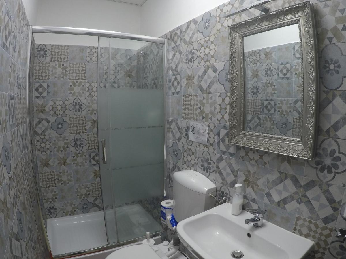 Home Genoa Hostel מראה חיצוני תמונה