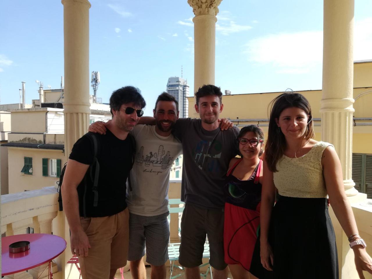 Home Genoa Hostel מראה חיצוני תמונה